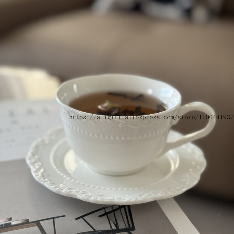 French Light Luxury Embossed F - Espresso Cup Saucer recension och pris