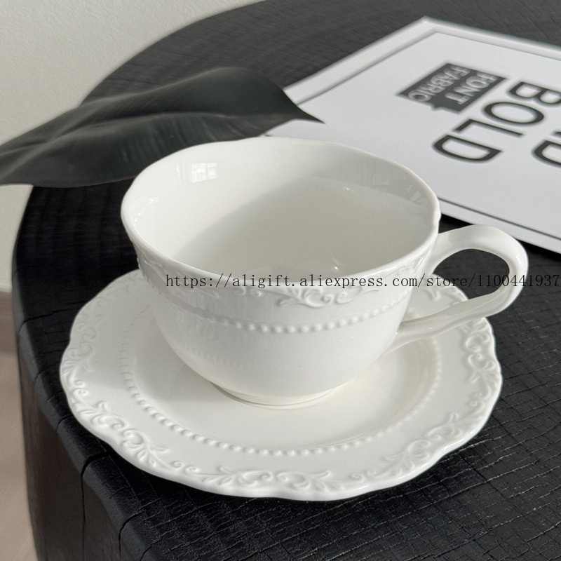French Light Luxury Embossed F - Espresso Cup Saucer recension och pris