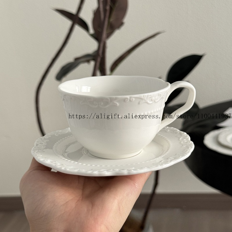 French Light Luxury Embossed F - Espresso Cup Saucer recension och pris